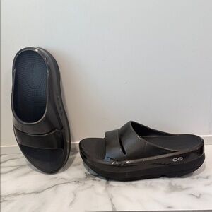 OFOS OOmega OOahh Women’s Stacked Sandal size 6 black